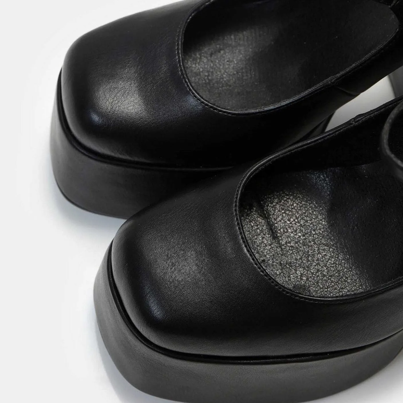 Damskie KOI footwear Szpilki Na Platformie^Czarne Szpilki Na Platformie W Kolorze Ciemnego Kwiatu
