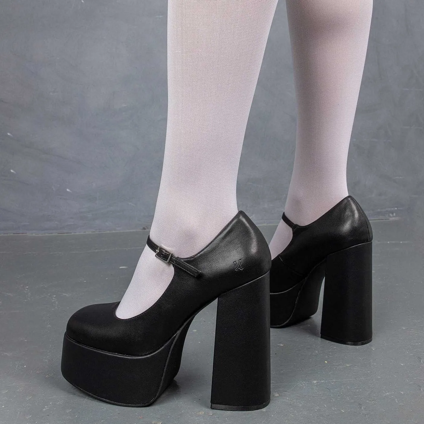 Damskie KOI footwear Mary Janes Na Obcasie^Czarne Szpilki Na Platformie W Kolorze Ciemnego Kwiatu