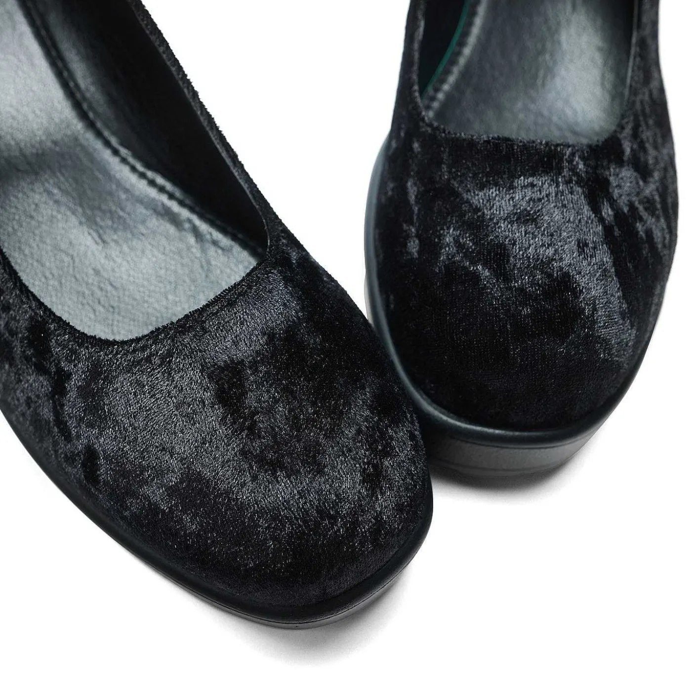 Damskie KOI footwear Mary Janes Na Obcasie^Tira Playboy Mary Janes „Dark Vigilante Edition" | Playboya X Koi