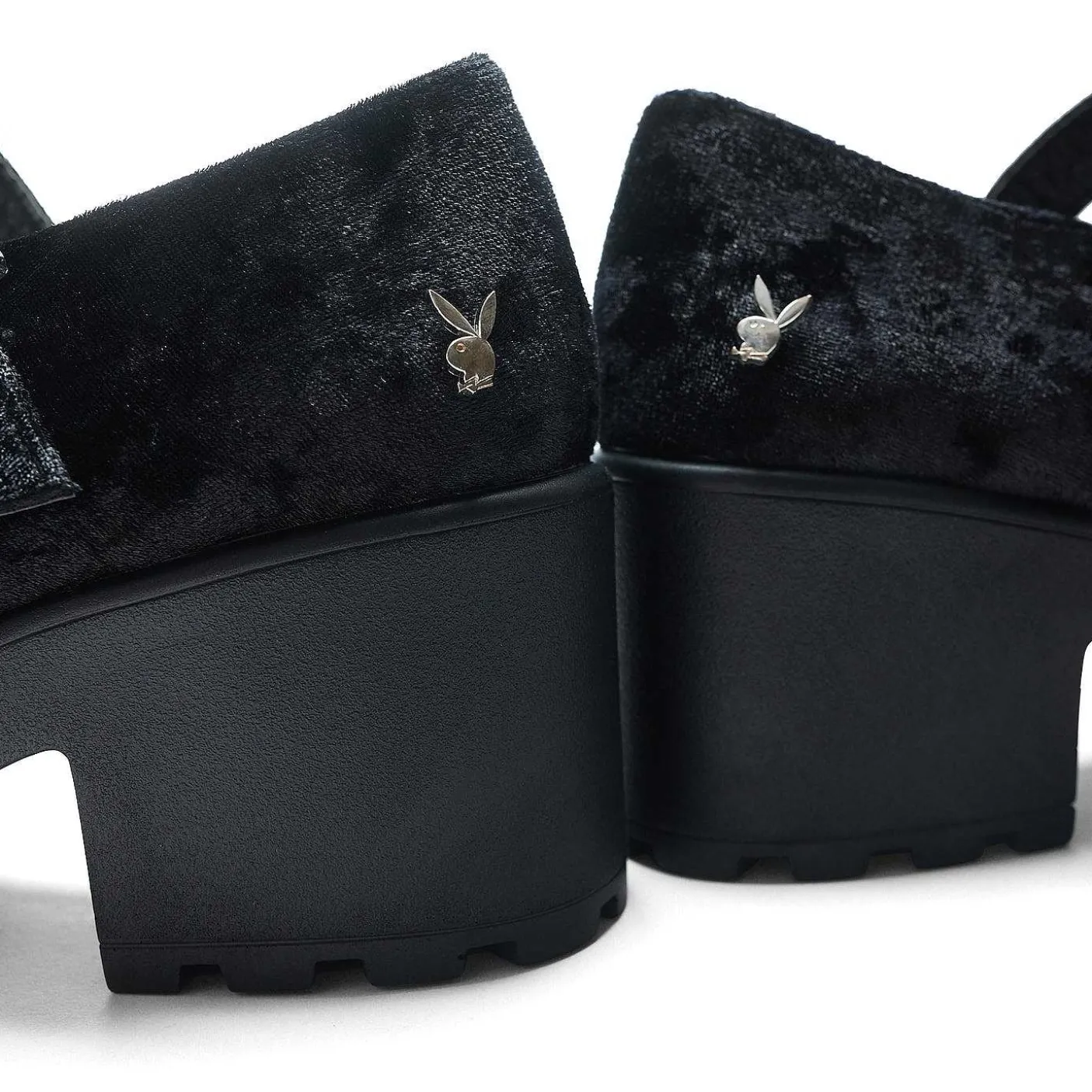 Damskie KOI footwear Mary Janes Na Obcasie^Tira Playboy Mary Janes „Dark Vigilante Edition" | Playboya X Koi